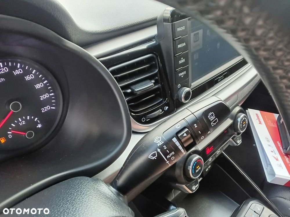Kia Rio - 32
