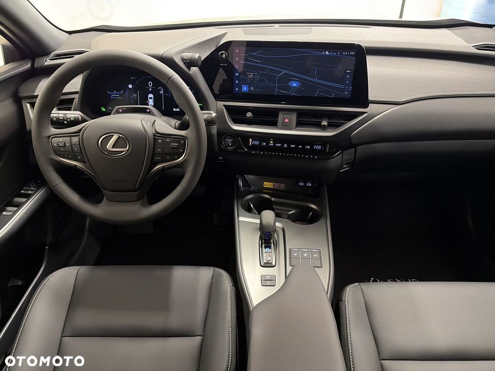 Lexus UX 300h F Sport Design - 4