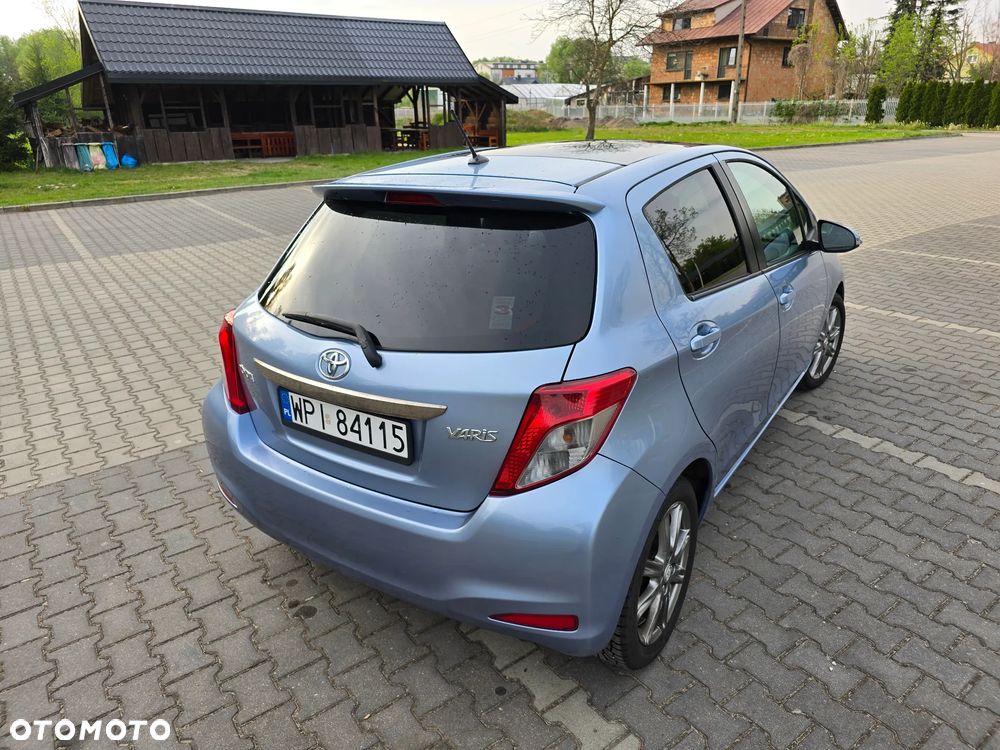 Toyota Yaris 1.4 D-4D Premium - 3