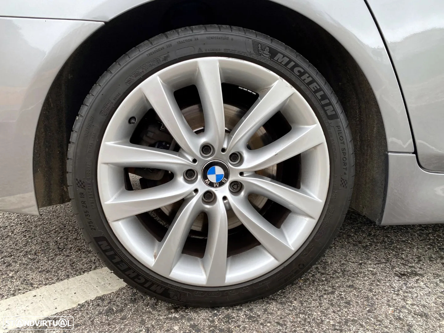BMW 535 i Exclusive Auto 177g - 25