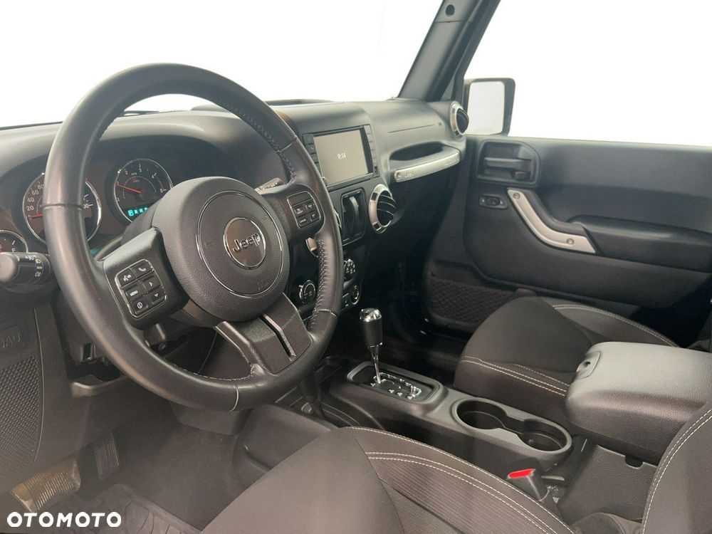 Jeep Wrangler - 9