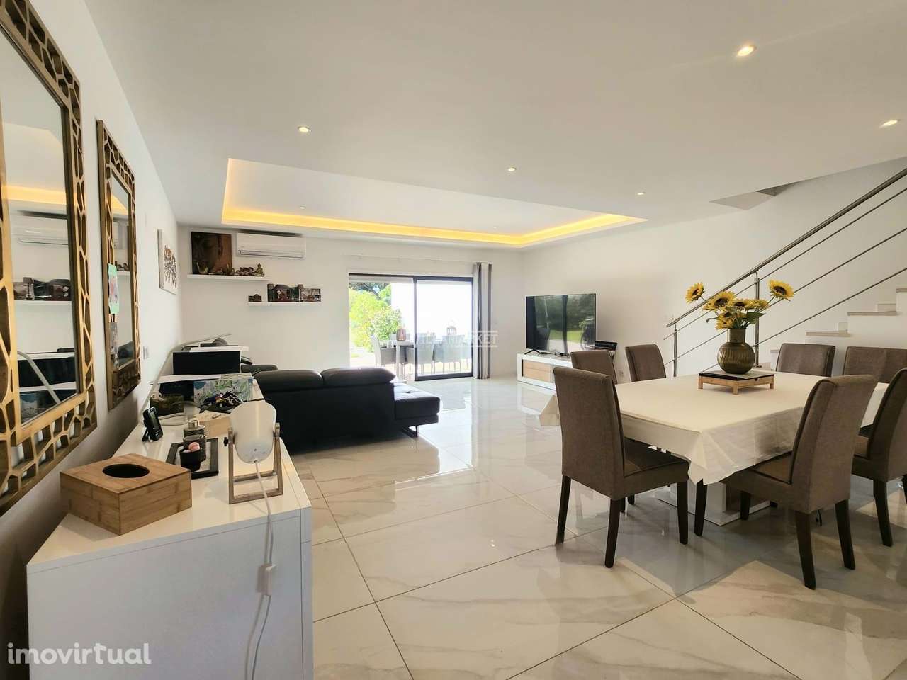 Moradia Geminada V3 + 1 com garagem inserida num condomínio fechado co - Grande imagem: 3/46