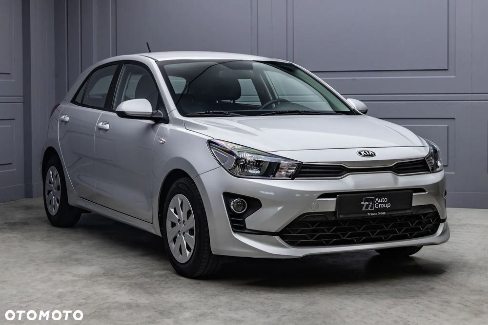 Kia Rio 1.2 L - 4