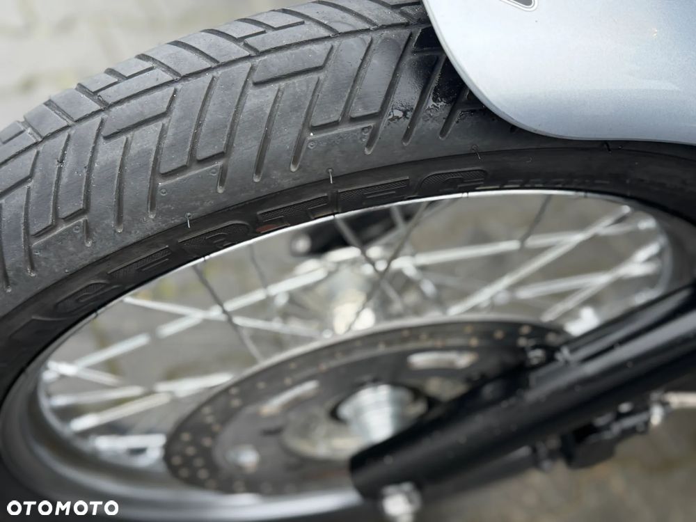 Triumph Bonneville - 37