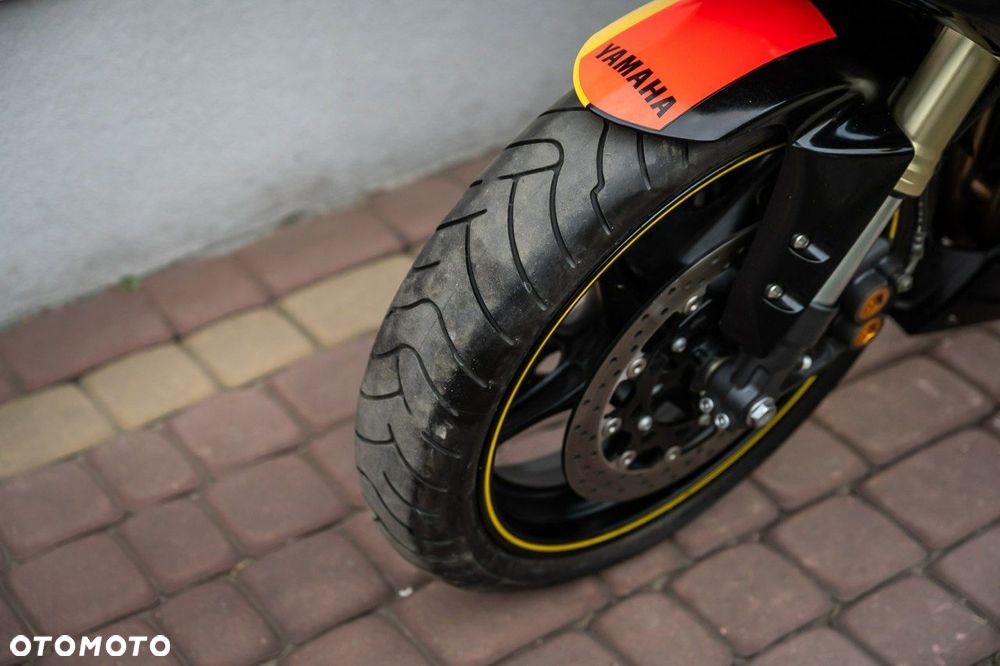 Yamaha R6 - 7