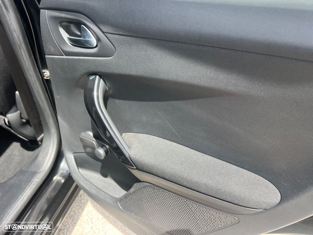 Peugeot 208 1.2 PureTech Style - 26