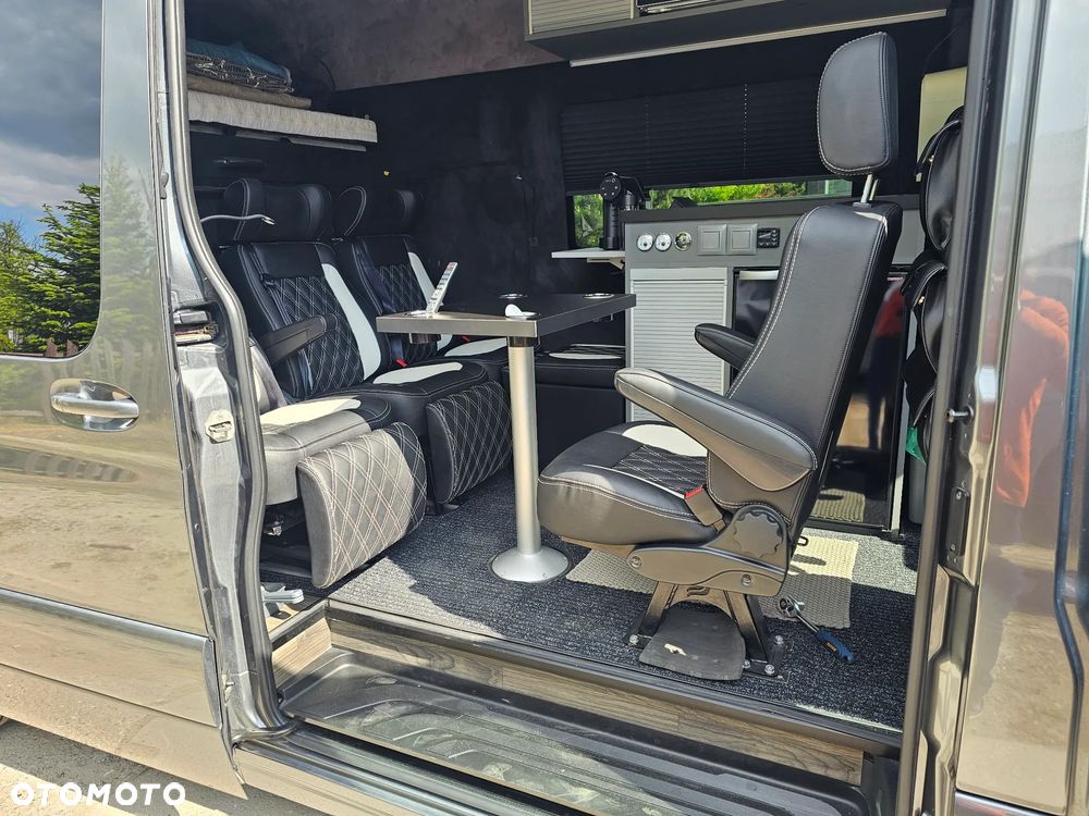 Mercedes-Benz SPRINTER - 38