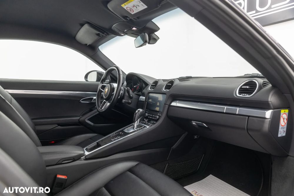 Porsche Cayman PDK - 24