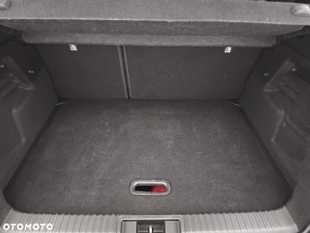 Renault Captur 1.3 TCe mHEV Techno EDC - 33