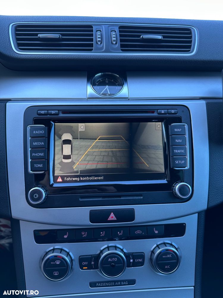 Volkswagen Passat Variant 1.6 TDI BlueMotion - 12