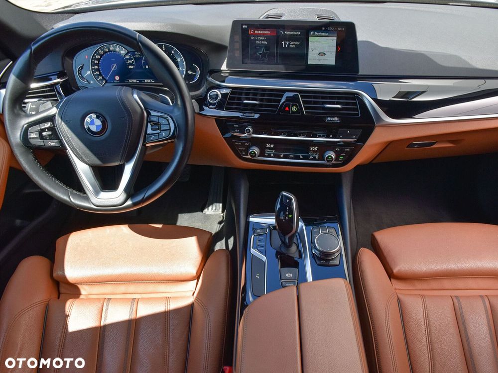 BMW Seria 5 530i GPF Luxury Line sport - 3