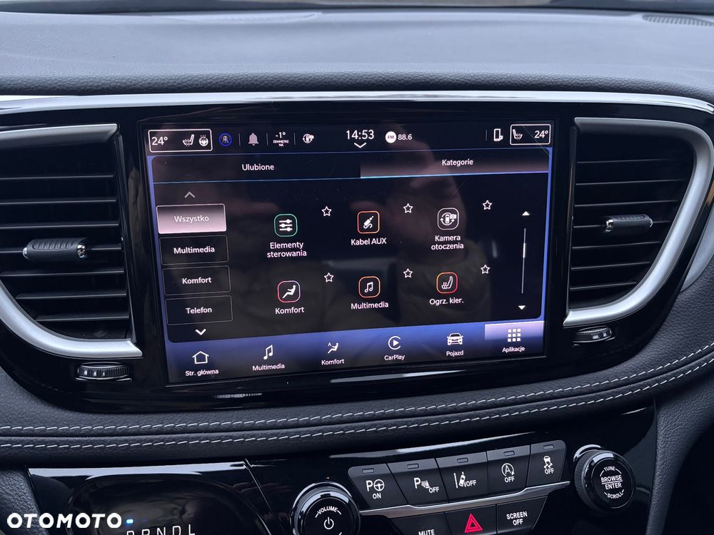 Chrysler Pacifica - 30