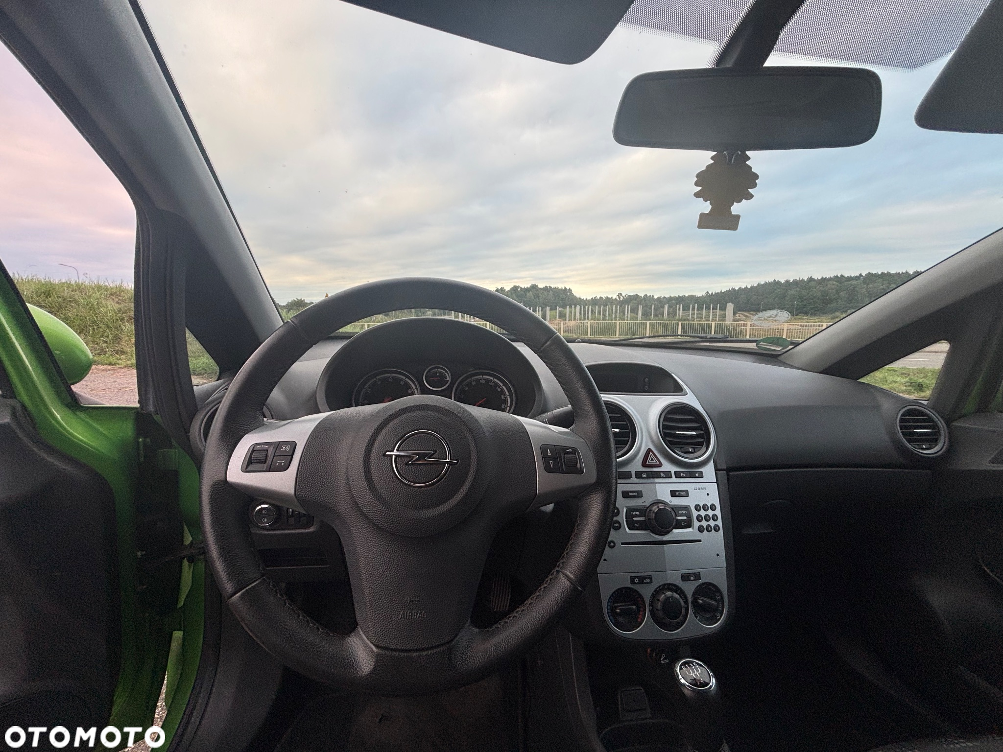 Opel Corsa 1.4 16V Satellite - 13