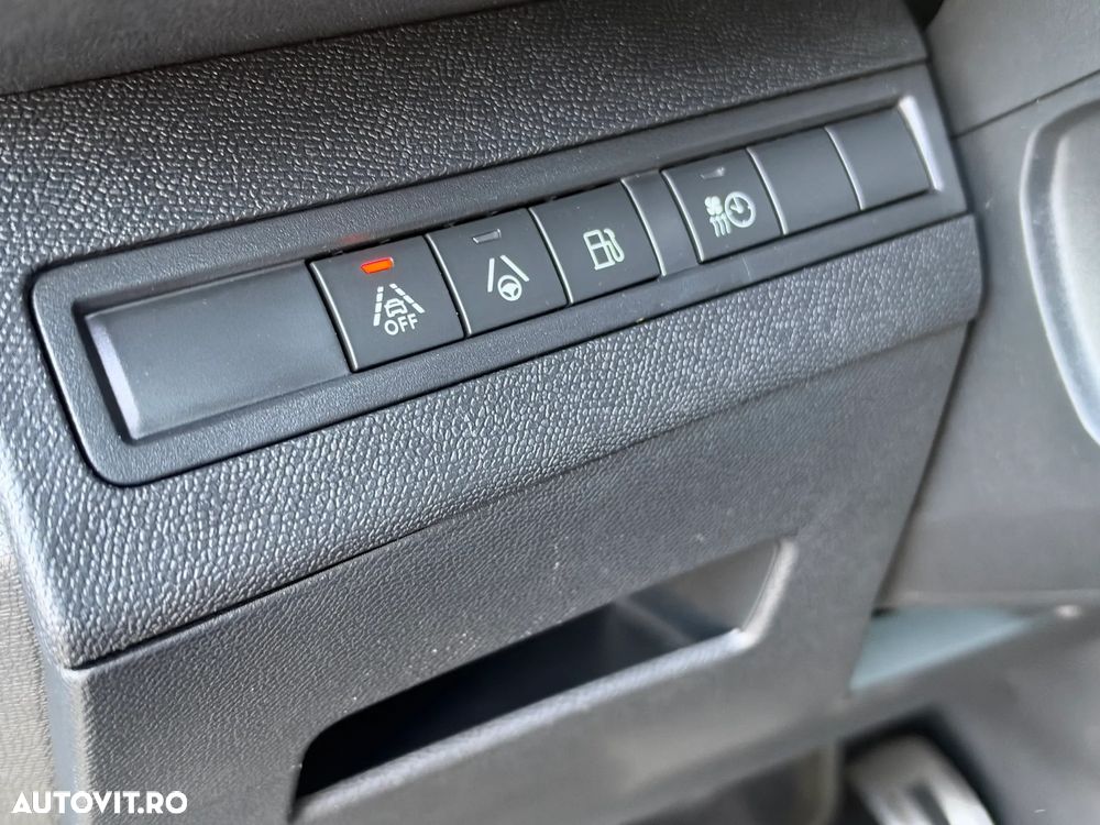 Peugeot 3008 225 e-EAT8 GT - 25