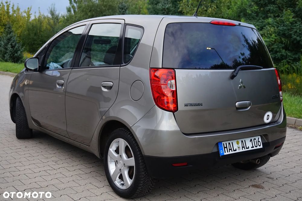 Mitsubishi Colt - 11