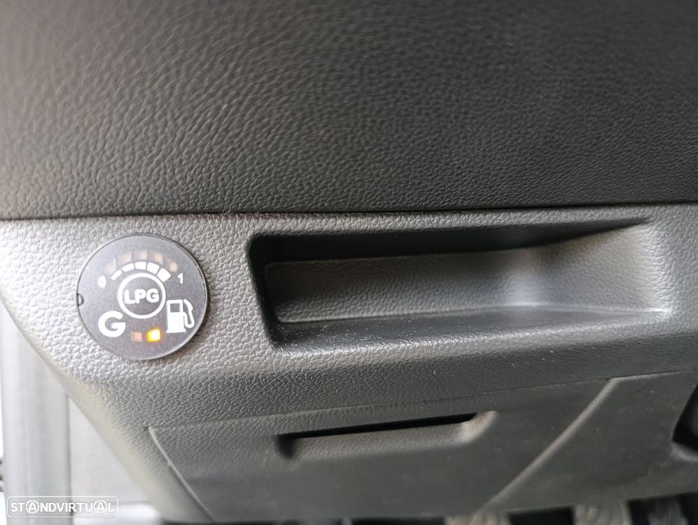 Renault Clio 1.0 TCe Techno Bi-Fuel - 18