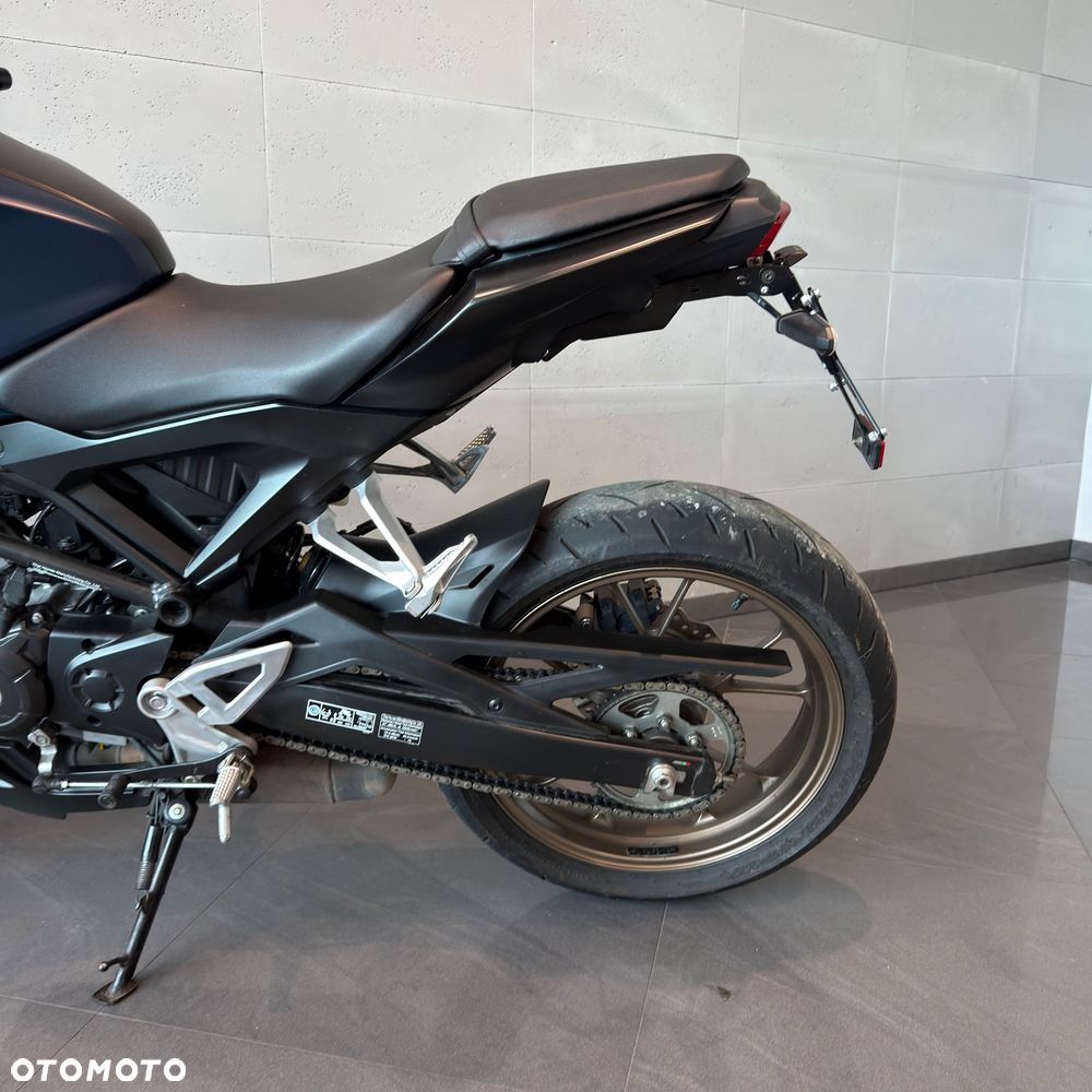 Honda CB - 11