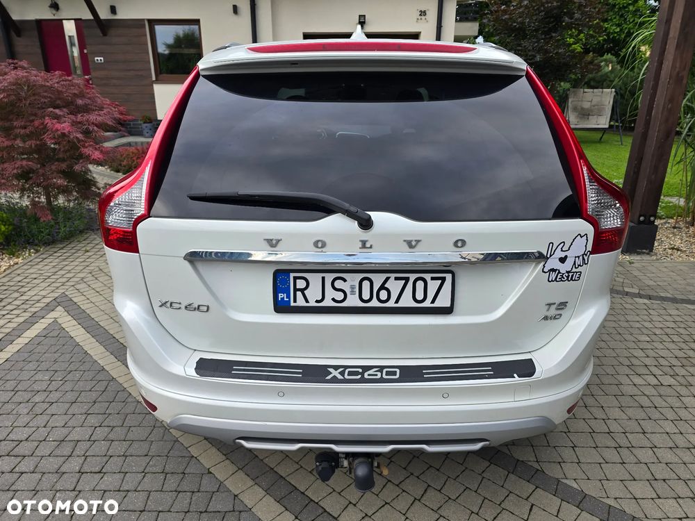 Volvo XC 60 T5 AWD Drive-E Momentum - 6