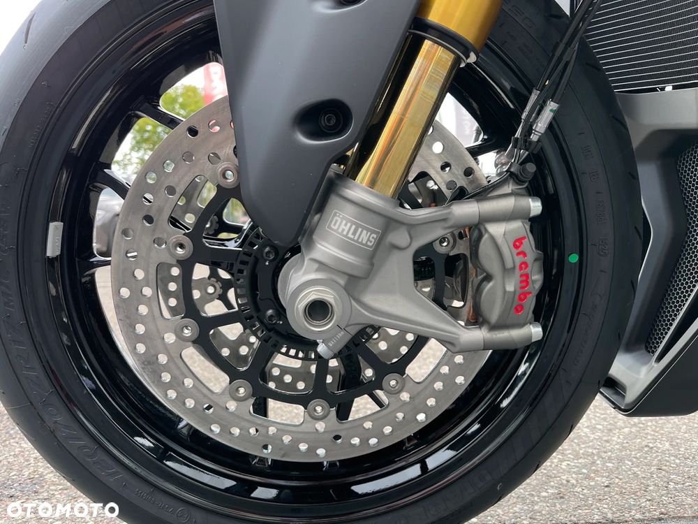 Ducati Streetfighter V2 - 20