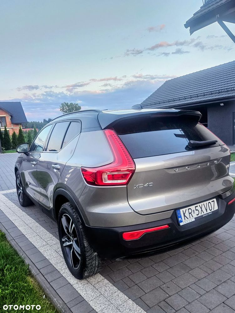Volvo XC 40 B5 B AWD R-Design - 2