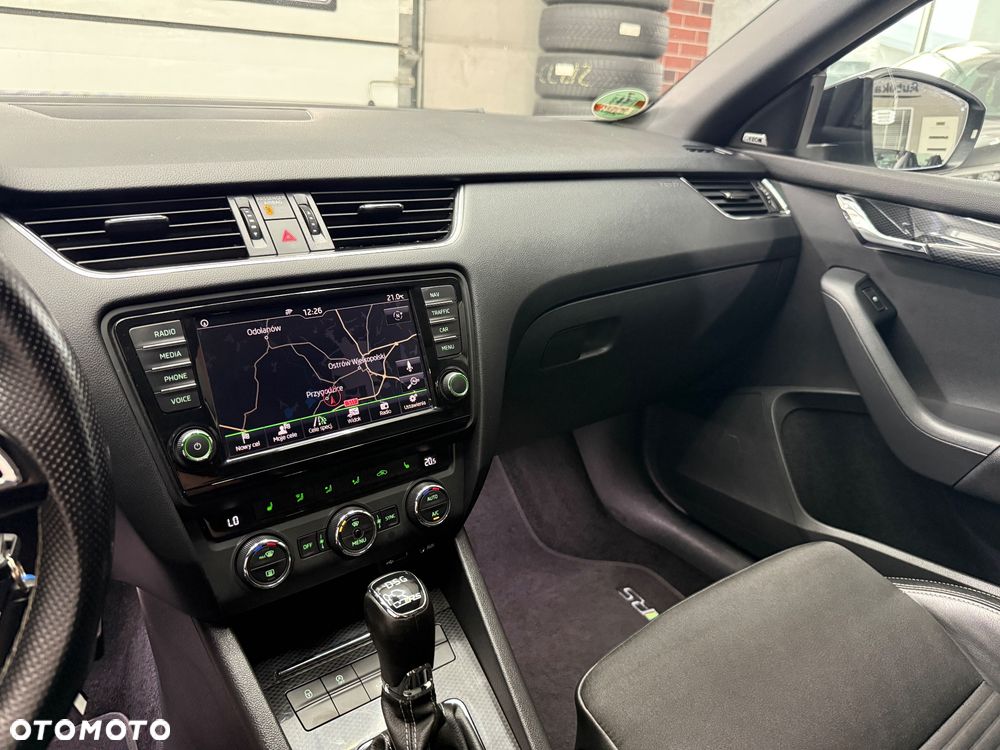 Skoda Octavia 2.0 TDI DSG RS - 26