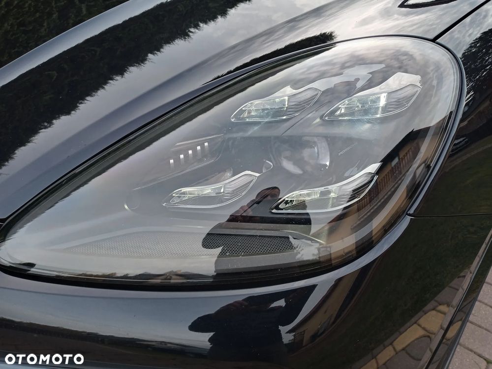 Porsche Cayenne Platinum Edition - 15