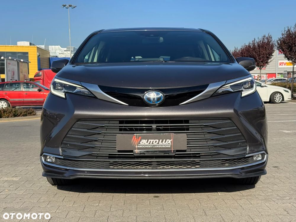 Toyota Sienna - 9