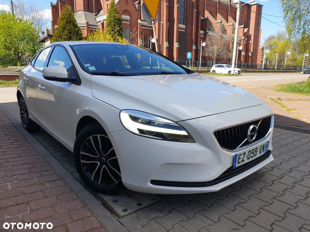 Volvo V40 D2 Momentum - 2