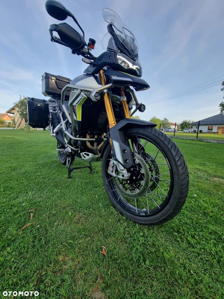 Triumph Tiger - 2