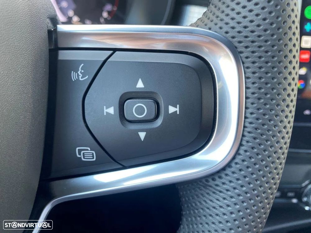 Volvo XC 40 2.0 D3 Momentum Plus - 29
