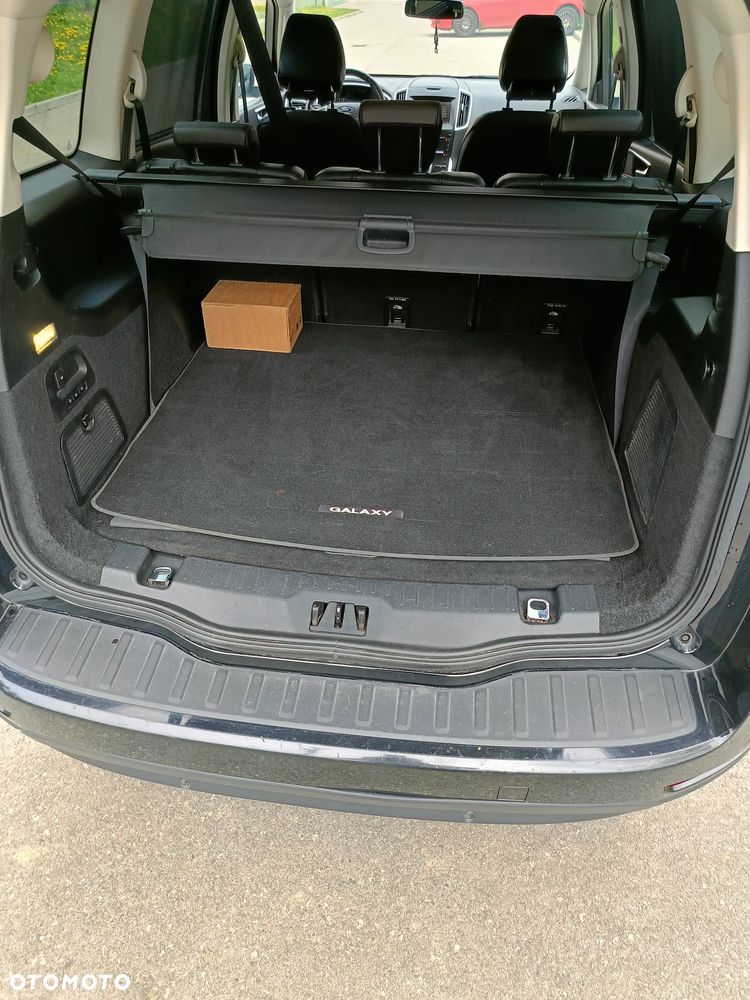 Ford Galaxy - 19
