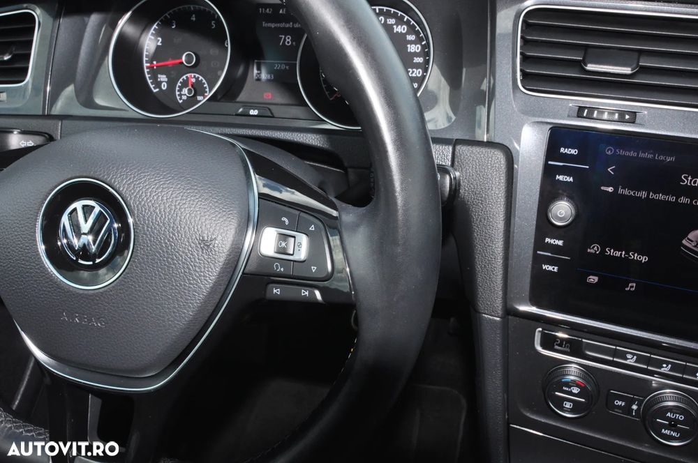 Volkswagen Golf 1.5 TSI BlueMotion ACT DSG Comfortline - 21