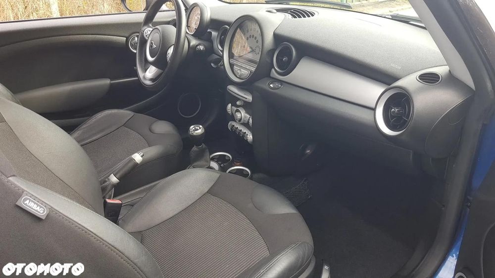 MINI Cooper Standard - 4
