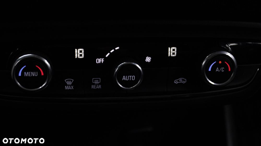 Opel Crossland X 1.2 T Enjoy S&S - 19