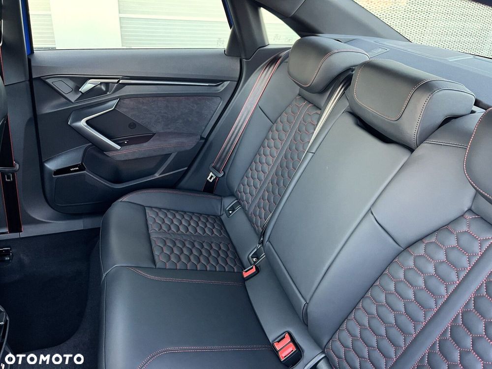 Audi RS3 Limousine - 24