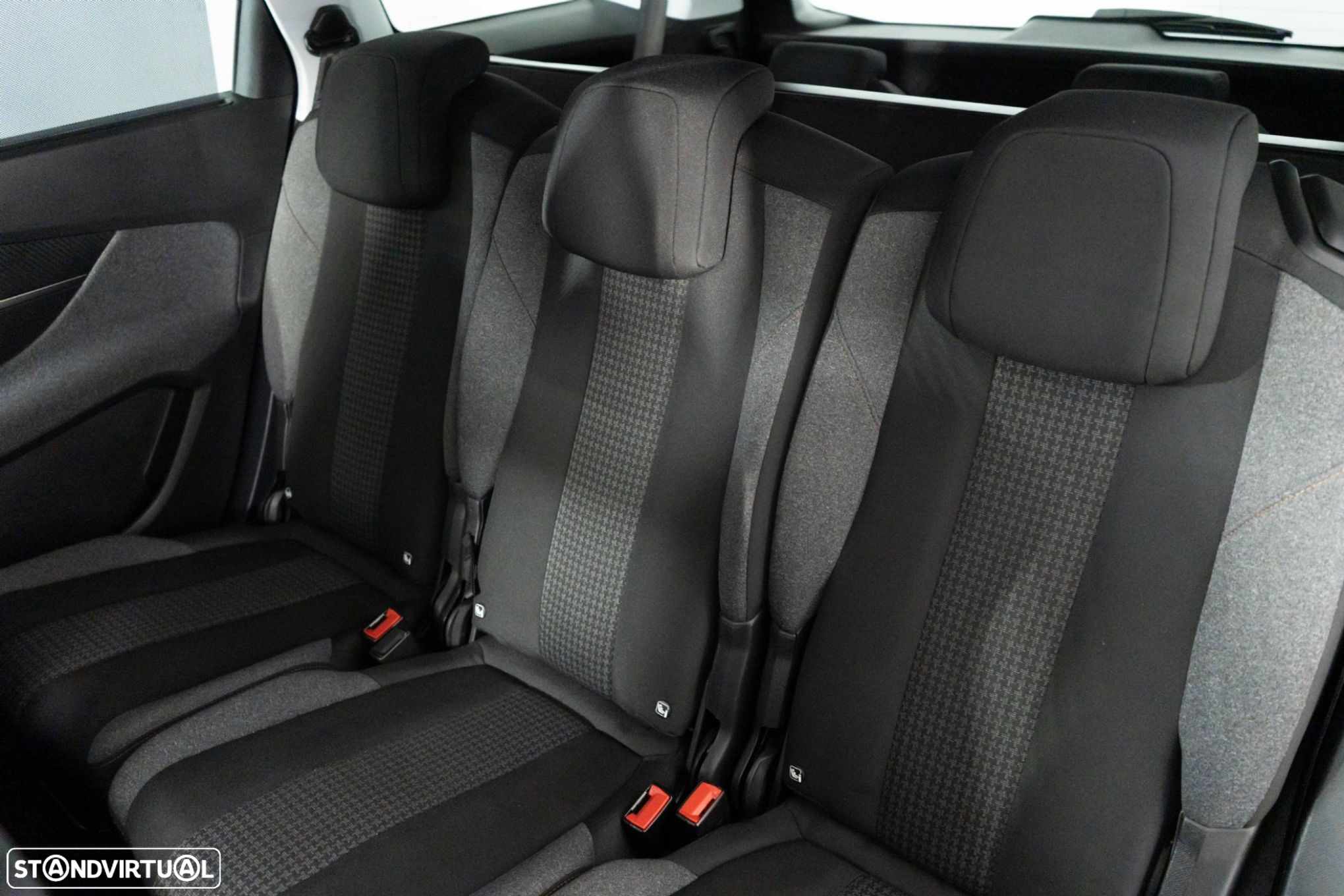 Peugeot 5008 1.2 PureTech Allure EAT6 - 10