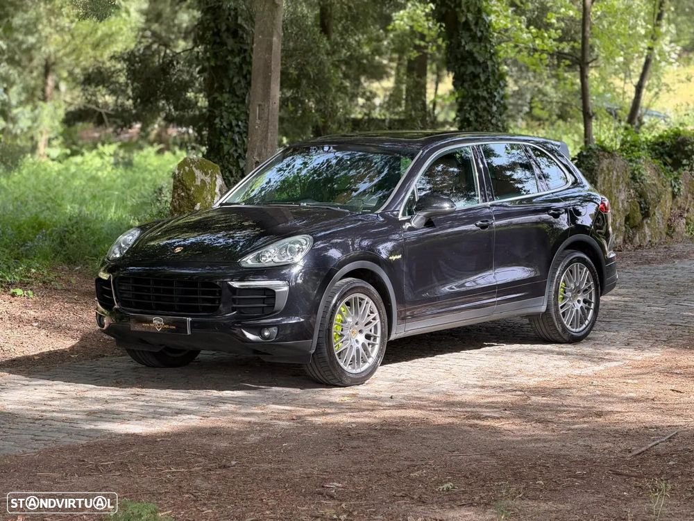 Porsche Cayenne S E-Hybrid Platinum Edition - 38