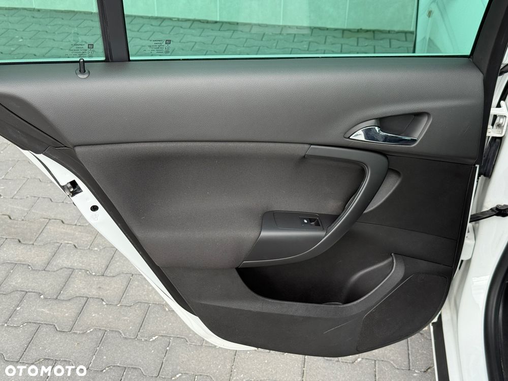 Opel Insignia 2.0 CDTI Sports Tourer Design Edition - 20