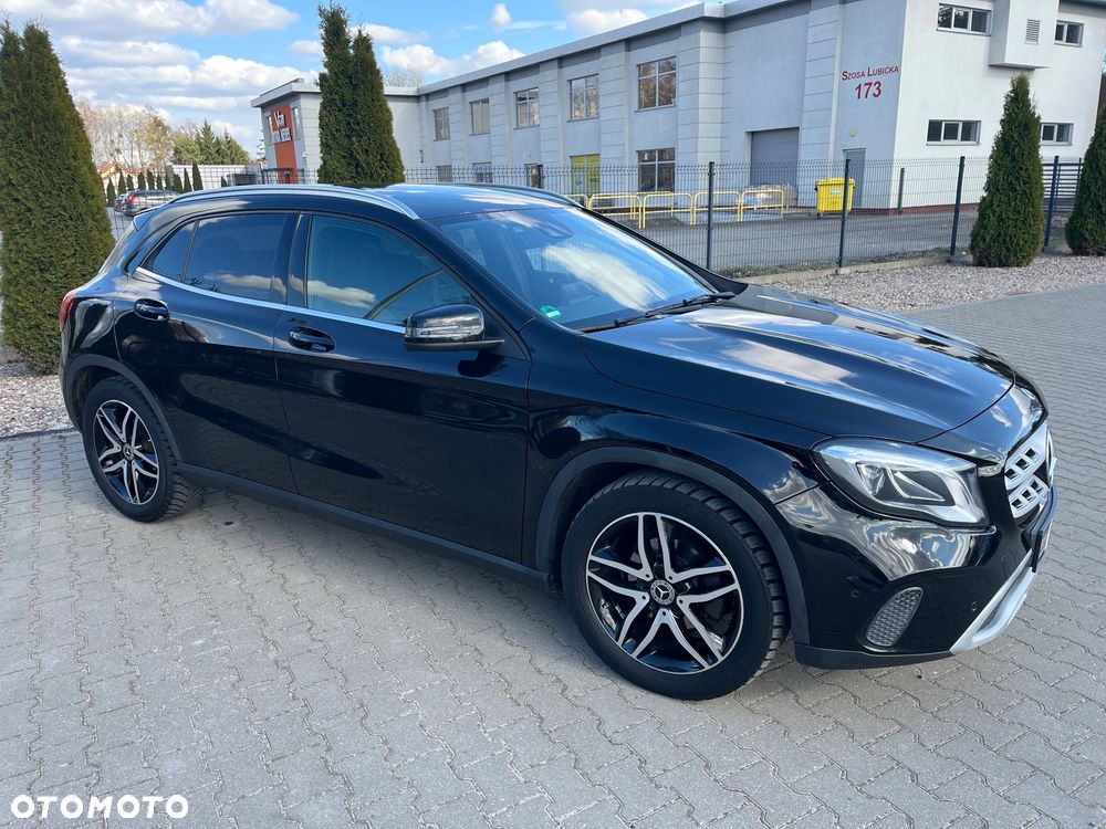 Mercedes-Benz GLA 180 UrbanStyle Edition - 5
