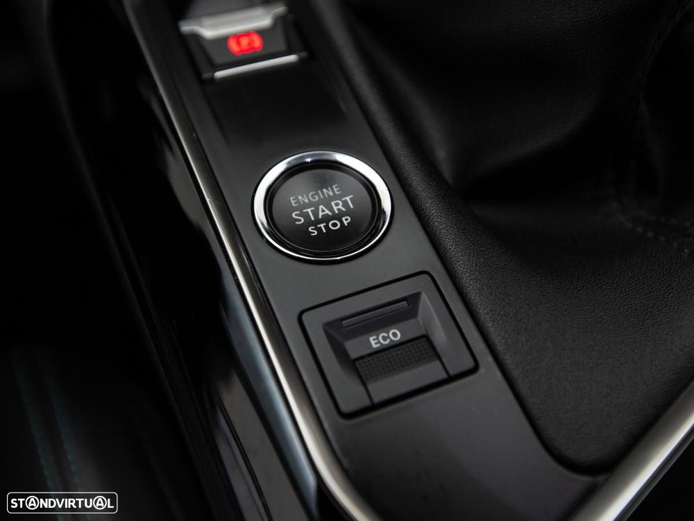 Peugeot 3008 1.5 BlueHDi Allure Pack - 19