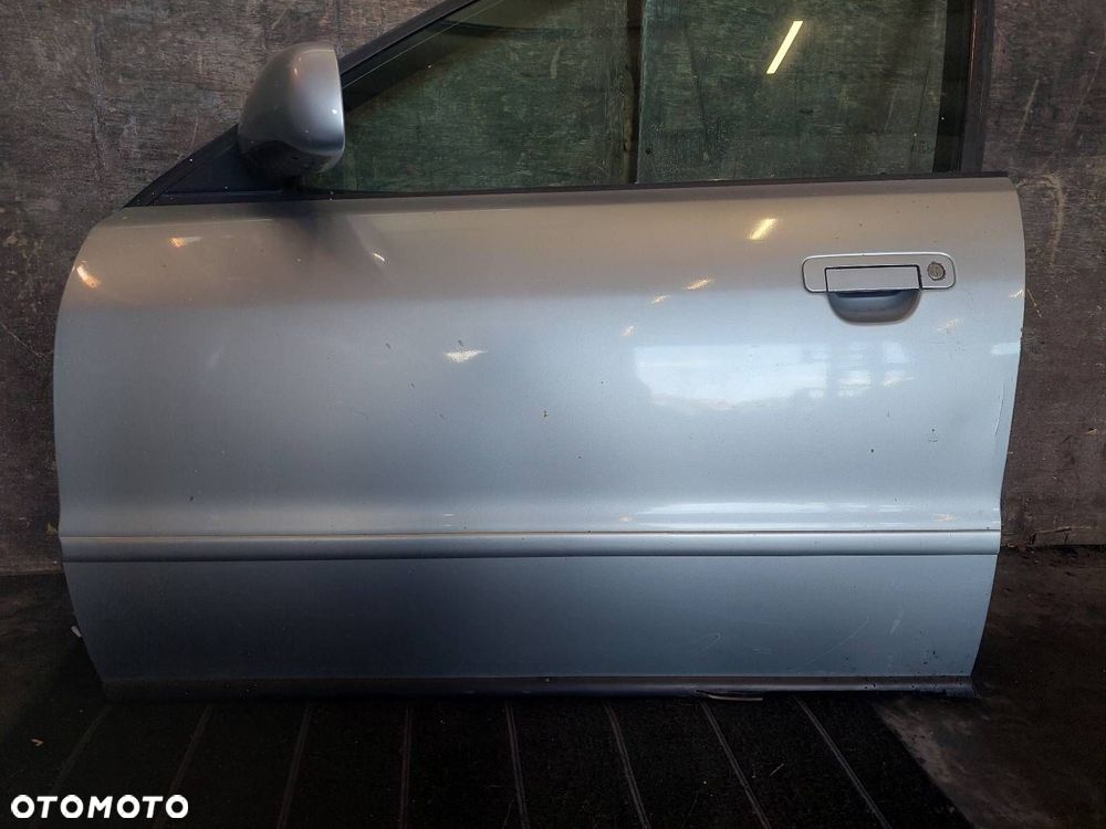 DRZWI KOMPLETNE LEWY PRZÓD AUDI A4 B5 LY7M ID: 237096 - 2