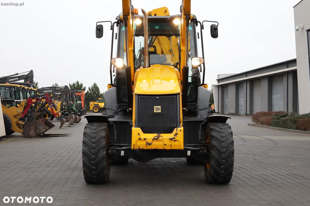 JCB 3CX - 17