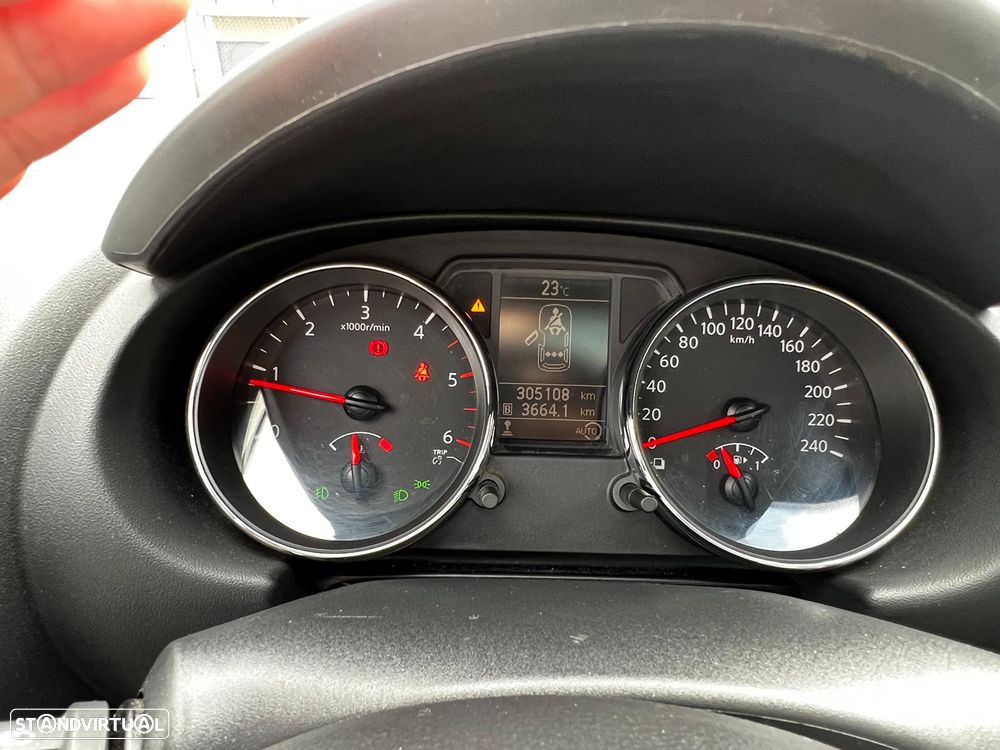 Nissan Qashqai 1.6 dCi Tekna - 28
