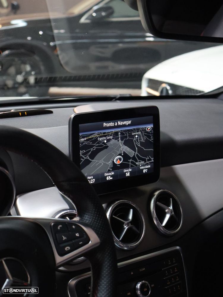 Mercedes-Benz CLA 180 d Shooting Brake AMG Line - 21