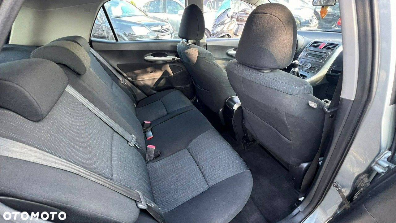 Toyota Auris - 23