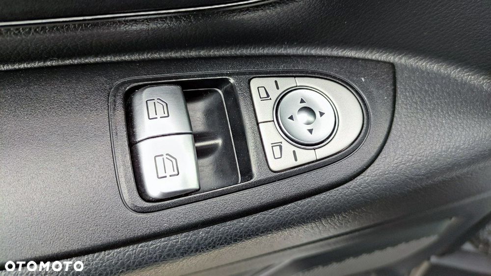 Mercedes-Benz Vito - 22