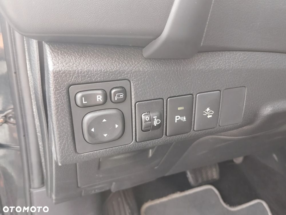 Toyota Auris - 10