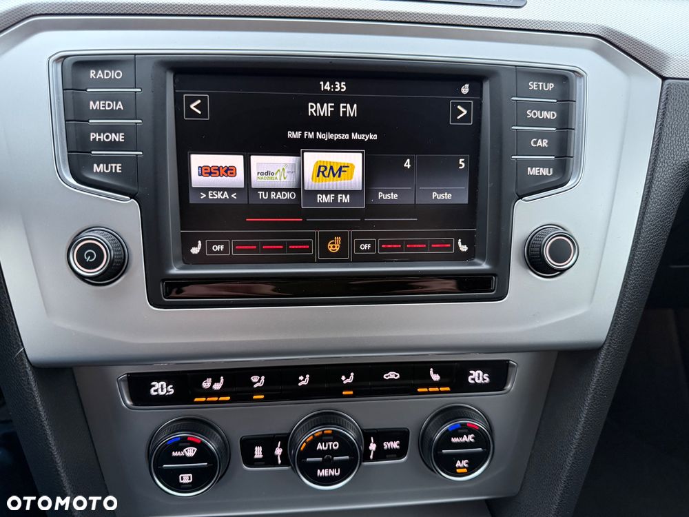 Volkswagen Passat 2.0 TDI (BlueMotion Technology) Highline - 34