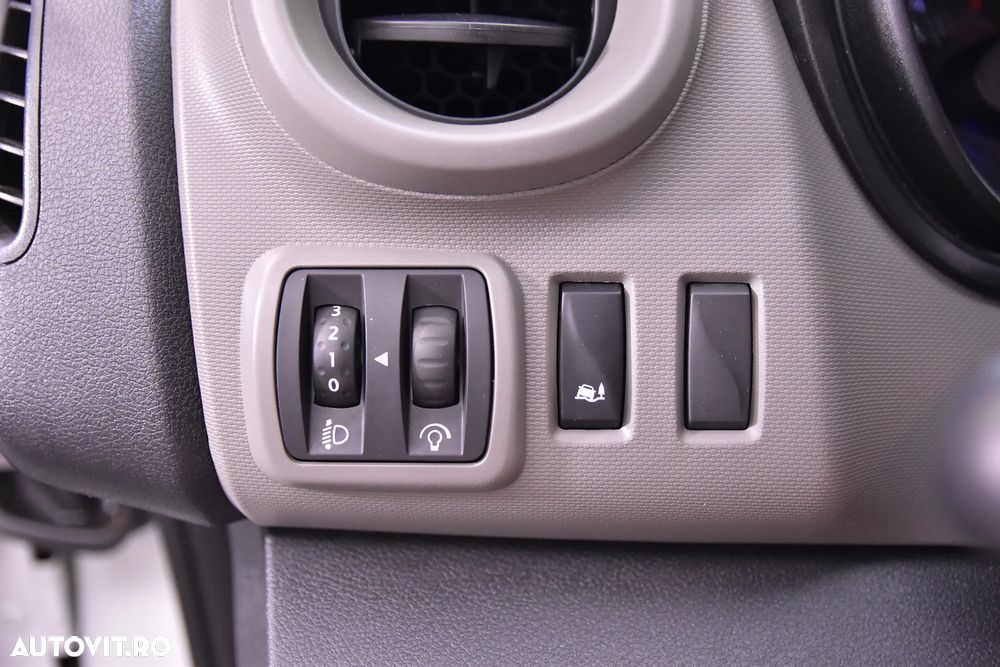 Renault Trafic - 14