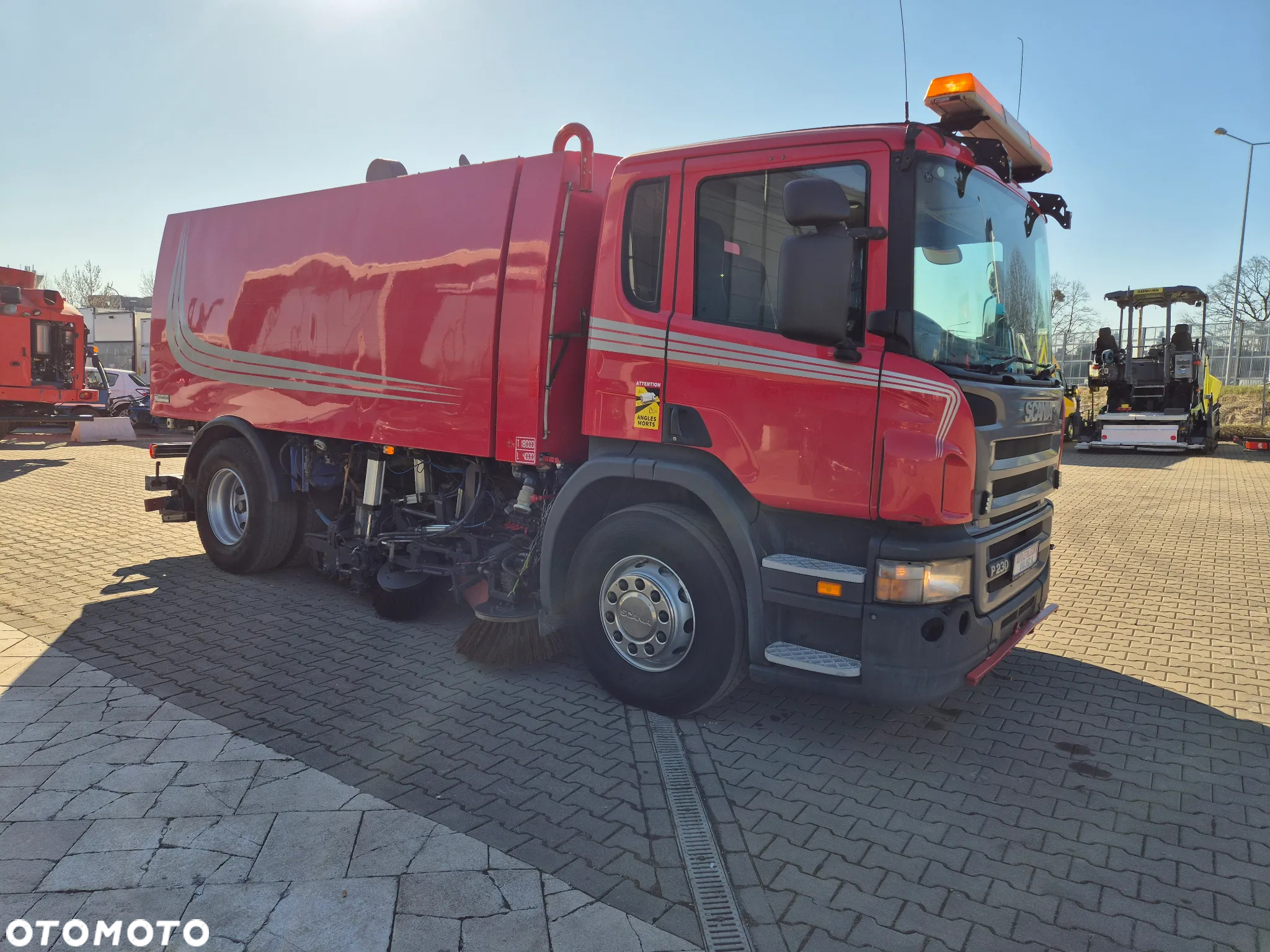 Scania P230 4X2 / ZAMIATARKA / JOHNSTON VX800 / POLEWACZKA / NISKI PRZEBIEG / IDEALNY STAN / BEZWYPADKOWY / 1WŁ! / AUTOMAT - 9